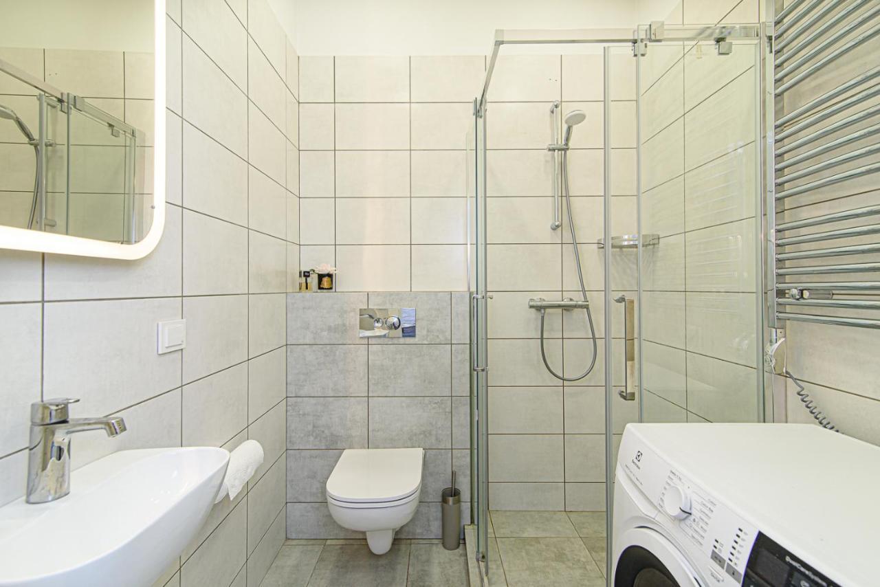 Welcoming Studio In Historic Vilnius With Free Parking By Urban Rent Apartment Екстериор снимка